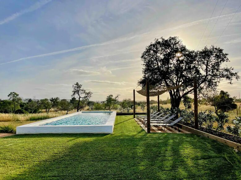 Casa Pintas - Mexilhoeira Grande, Portugal