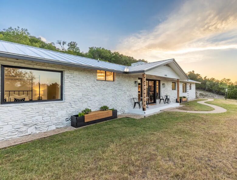 The Wildflower Haus- GORGEOUS Texas Hill Country! - Fredericksburg, Texas
