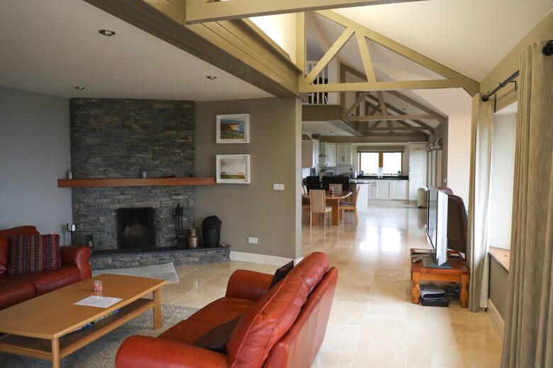 Coumeenoole Luxury Stay - Dingle, Ireland