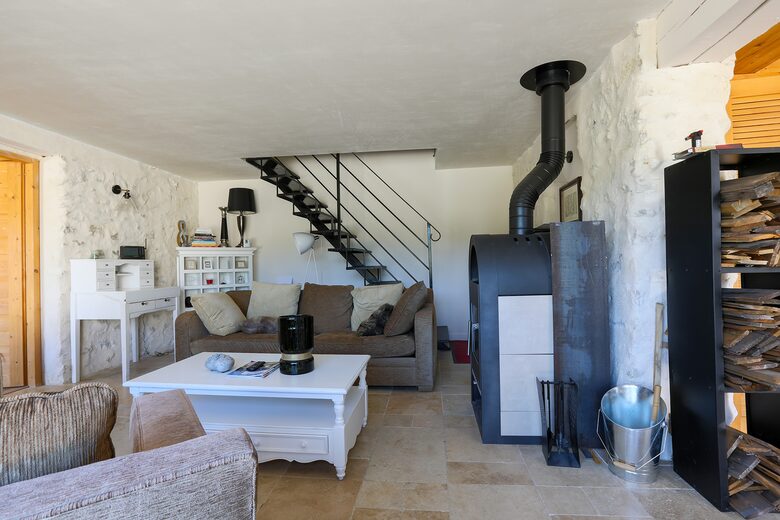 Mas De La Source Farmhouse - Aleyrac, France