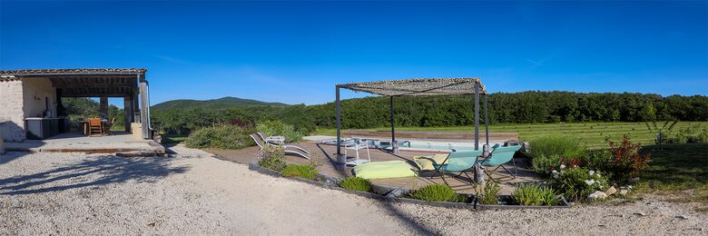 Mas De La Source Farmhouse - Aleyrac, France