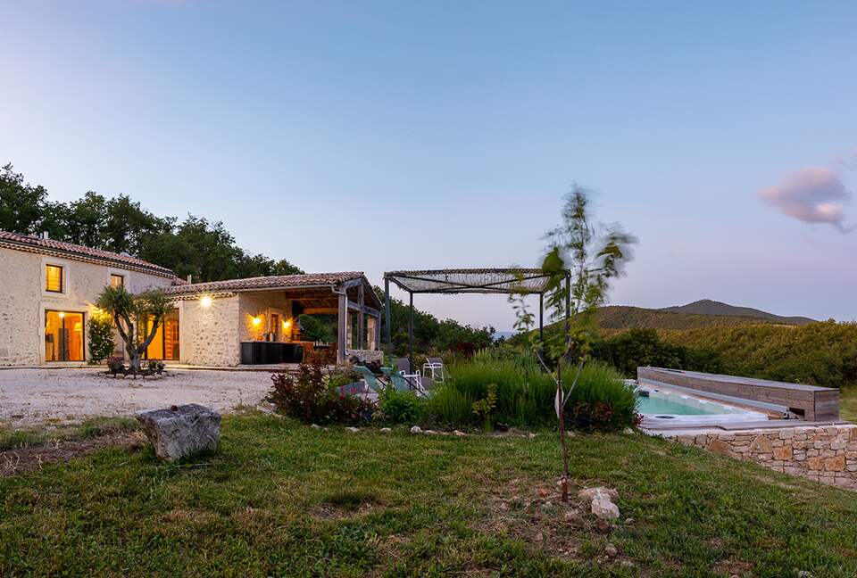 Mas De La Source Farmhouse - Aleyrac, France