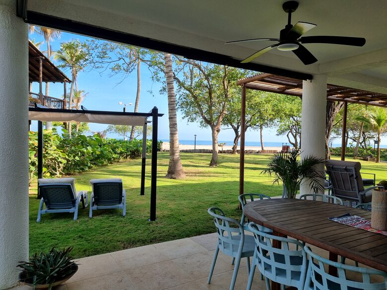 Spacious Beachfront Villa | 30 minutes from Cartagena - Lomita Arena, Colombia