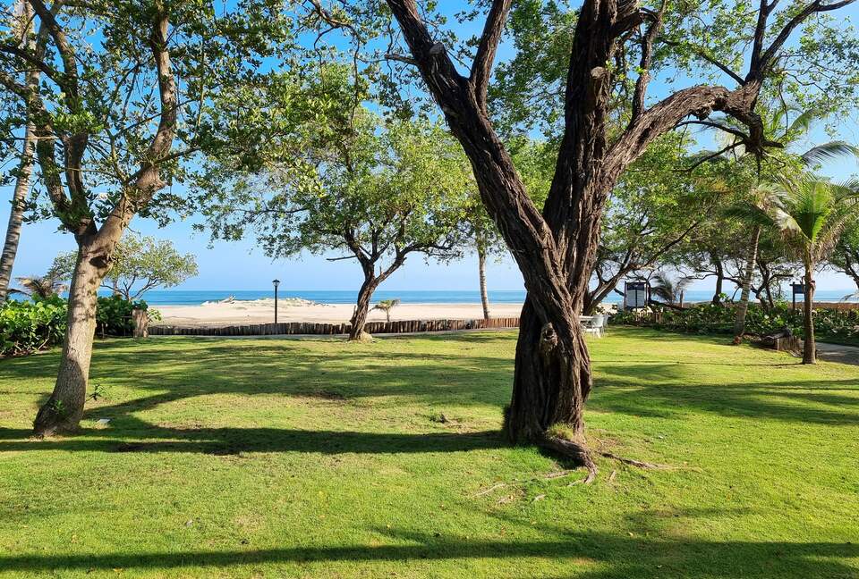 Spacious Beachfront Villa | 30 minutes from Cartagena - Lomita Arena, Colombia