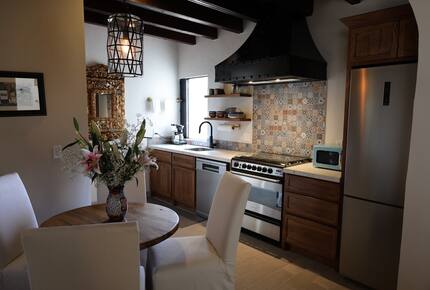 Casita Kitchen/Dining