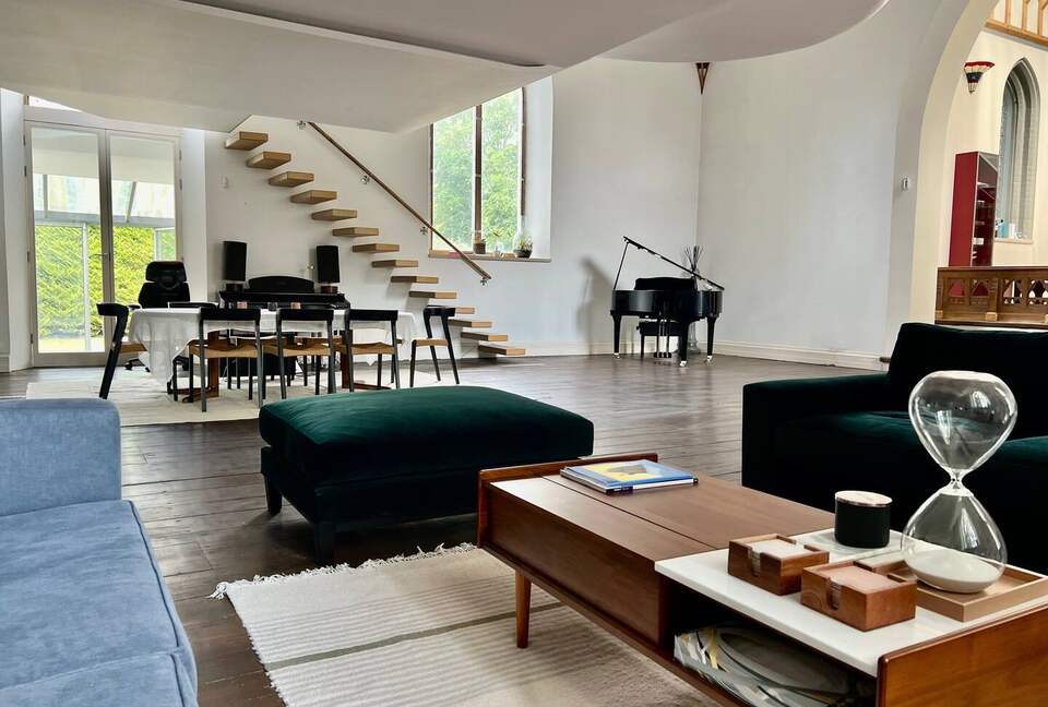 Church House In West London - Uxbridge, London, United Kingdom