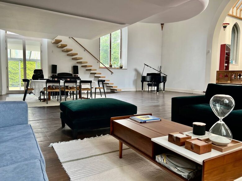 Church House In West London - Uxbridge, London, United Kingdom