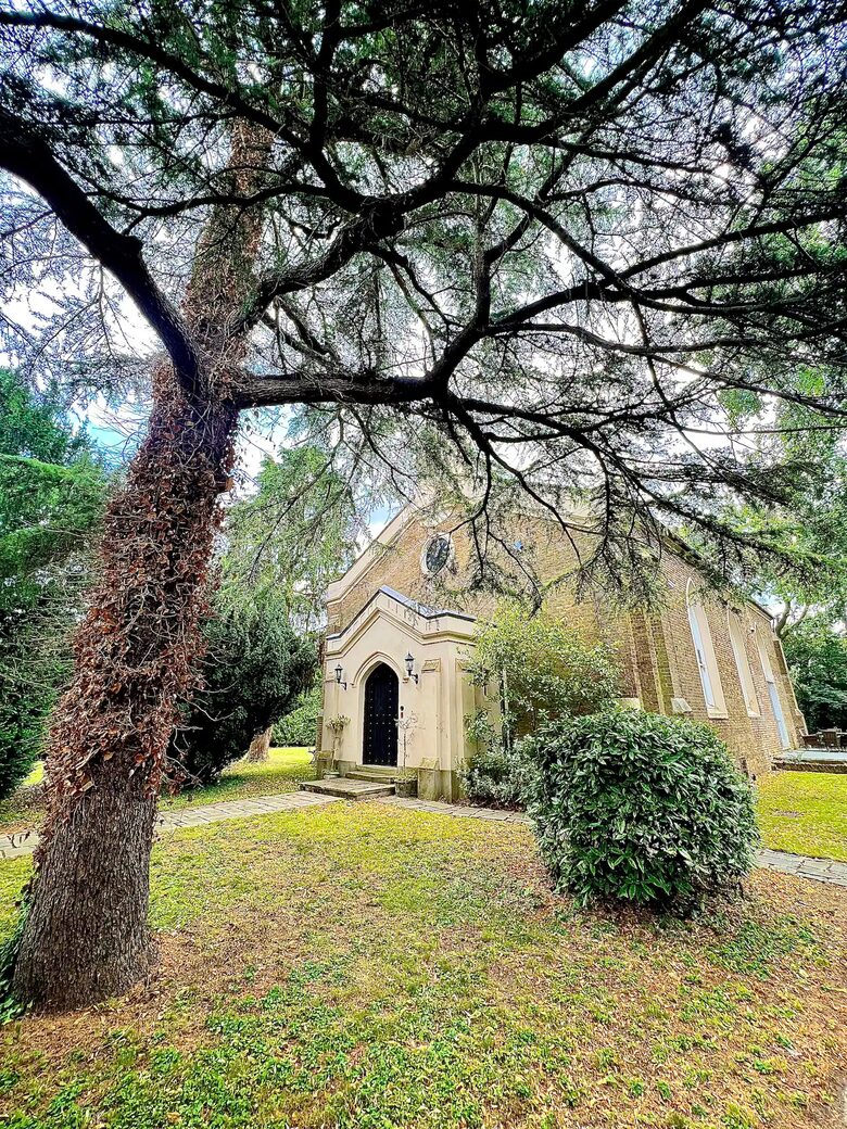 Church House In West London - Uxbridge, London, United Kingdom