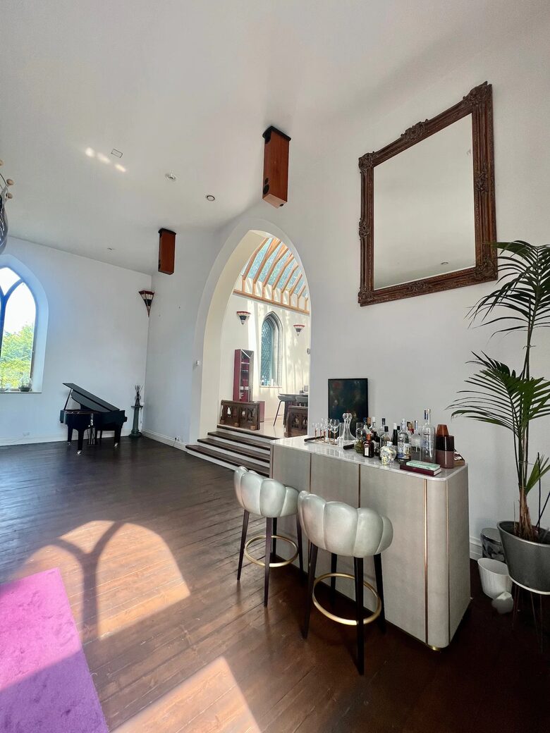 Church House In West London - Uxbridge, London, United Kingdom