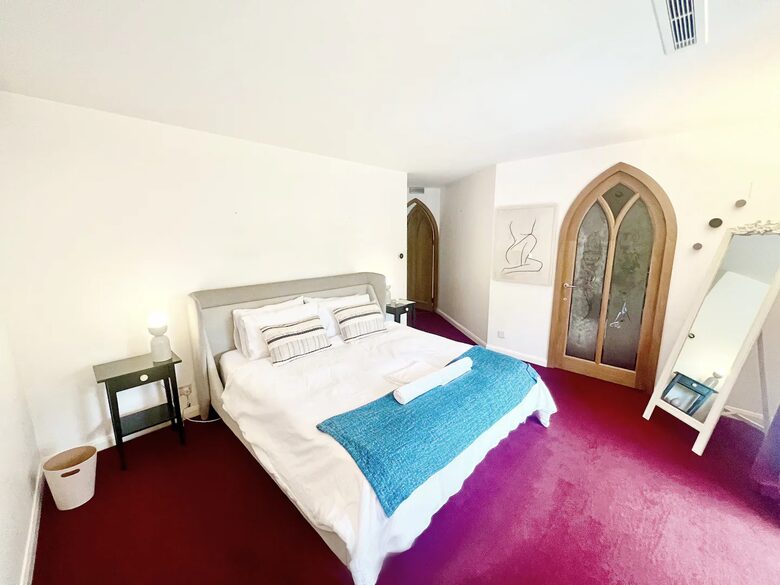 Church House In West London - Uxbridge, London, United Kingdom