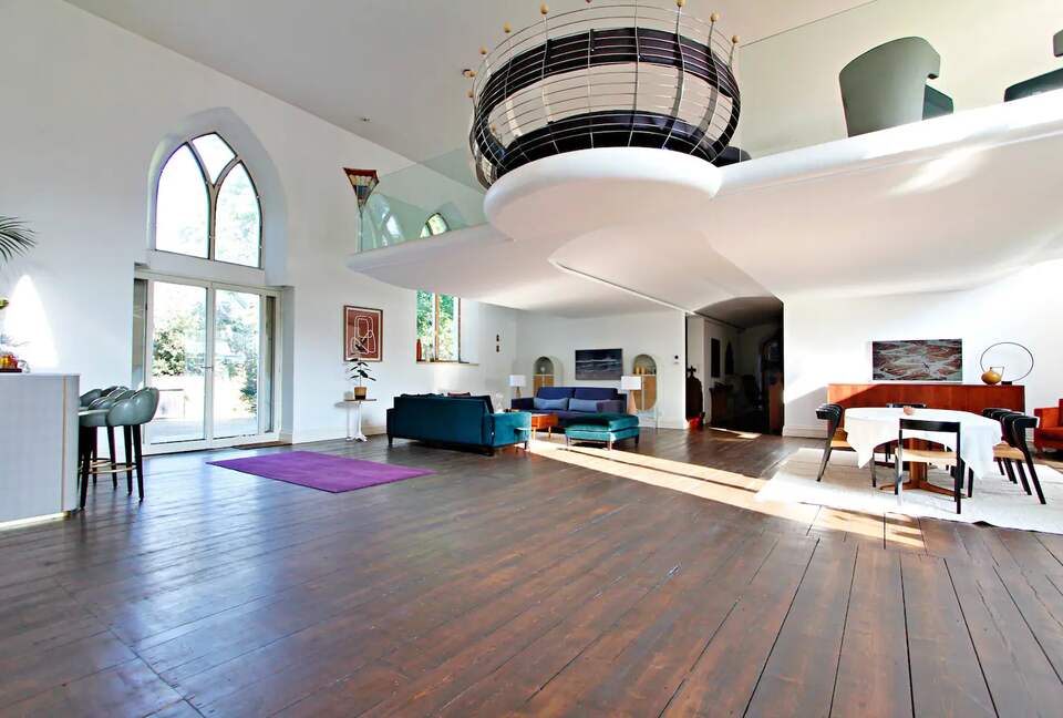 Church House In West London - Uxbridge, London, United Kingdom