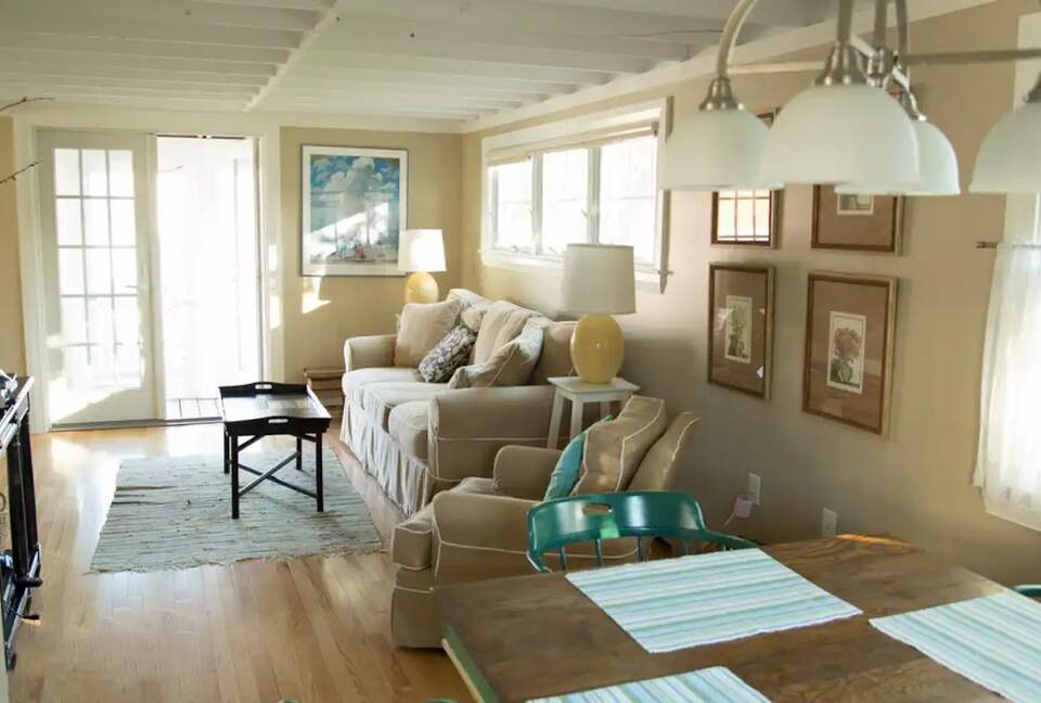Charming Coastal Maine Beach Cottage - Higgins Beach, Maine