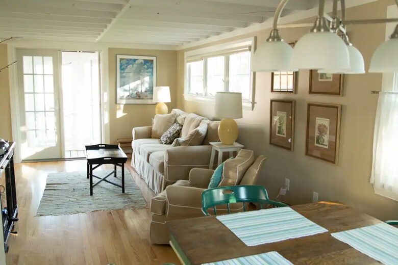 Charming Coastal Maine Beach Cottage - Higgins Beach, Maine