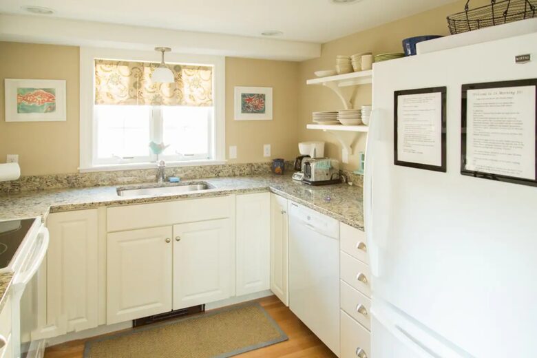 Charming Coastal Maine Beach Cottage - Higgins Beach, Maine