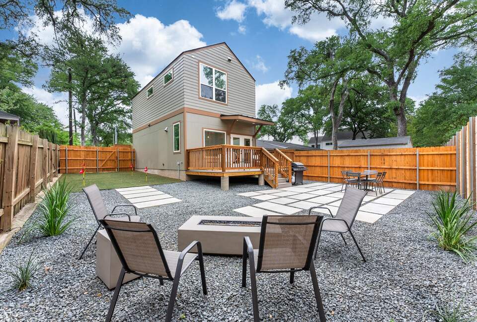 Casita Verde | ATX - Live Music Capital of the World - Austin, Texas