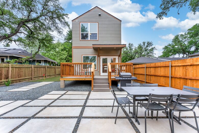 Casita Verde | ATX - Live Music Capital of the World - Austin, Texas