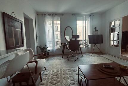 Paris Gem near Champs-de-Mars - Paris, France
