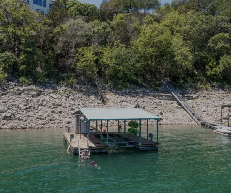 Charming Lake Travis Waterfront Retreat - Spicewood, Texas