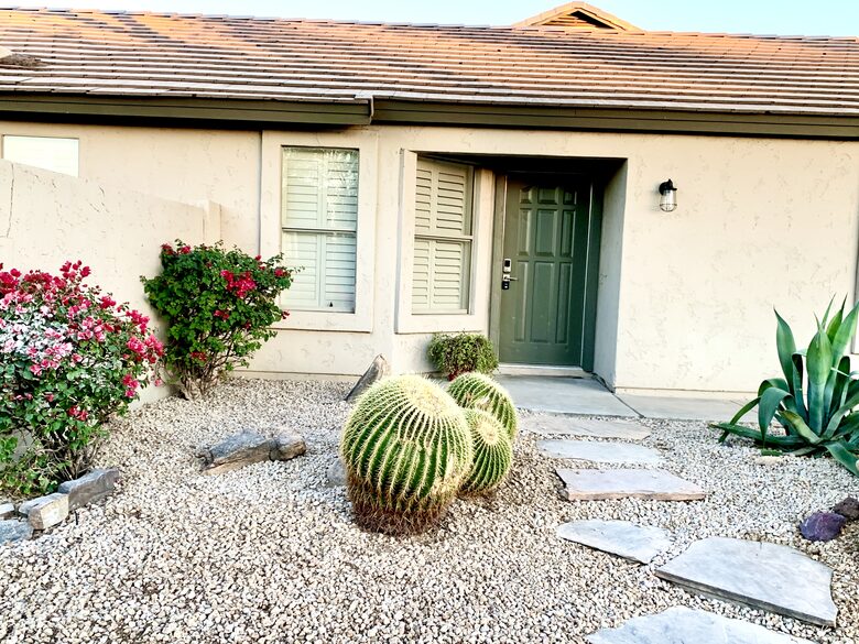 Prime Location Phoenix/Scottsdale Home With Spa - Phoenix, Arizona