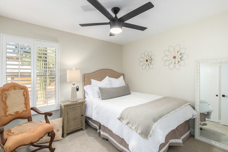 Prime Location Phoenix/Scottsdale Home With Spa - Phoenix, Arizona