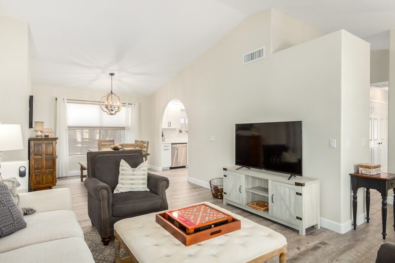 Prime Location Phoenix/Scottsdale Home With Spa - Phoenix, Arizona