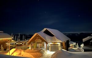 Modern Ski Chalet at Big White Ski Resort - Kelowna (Beaverdale District), Canada