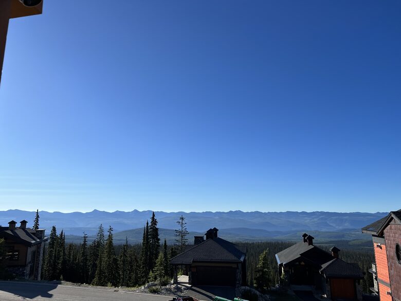 Modern Ski Chalet at Big White Ski Resort - Kelowna (Beaverdale District), Canada