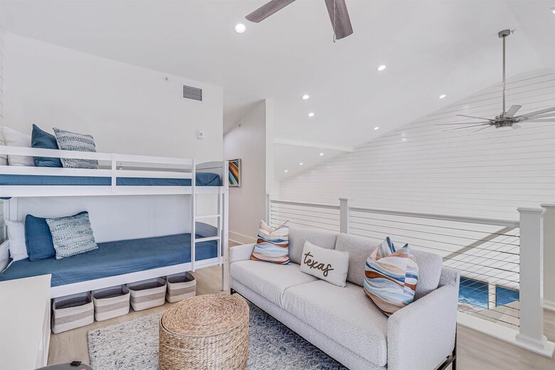 Cinnamon Shore Sandcastle | Within 5 Minute Walk to Beach - Port Aransas, Texas