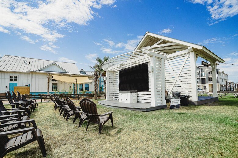 Cinnamon Shore Sandcastle | Within 5 Minute Walk to Beach - Port Aransas, Texas