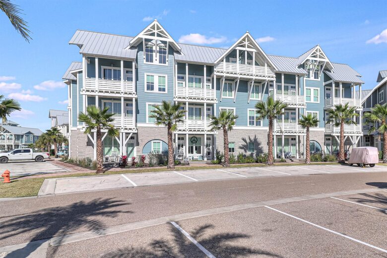 Cinnamon Shore Sandcastle | Within 5 Minute Walk to Beach - Port Aransas, Texas