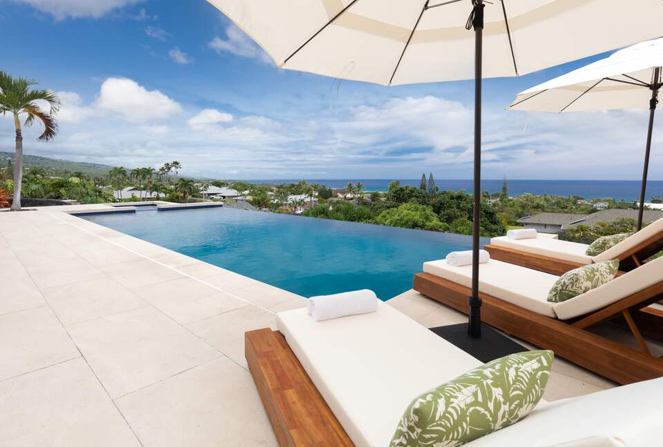 Hawaiian Luxury home with Infinity Heated Pool & Breathtaking Views in Paradise - Kailua Kona, Hawaii