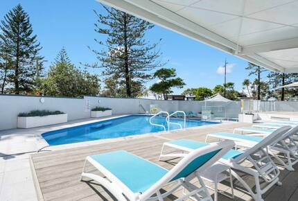 Luxurious Skyhome with Panoramic Views & Beach Location - Gold Coast, Australia