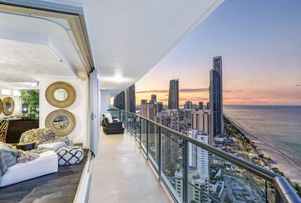 Luxurious Skyhome with Panoramic Views & Beach Location - Gold Coast, Australia