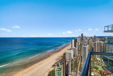 Luxurious Skyhome with Panoramic Views & Beach Location - Gold Coast, Australia