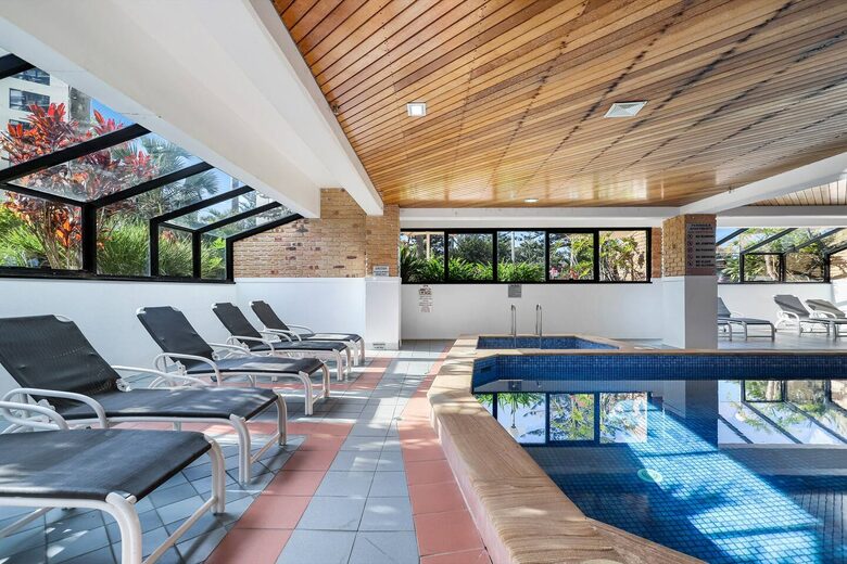 Luxurious Skyhome with Panoramic Views & Beach Location - Gold Coast, Australia