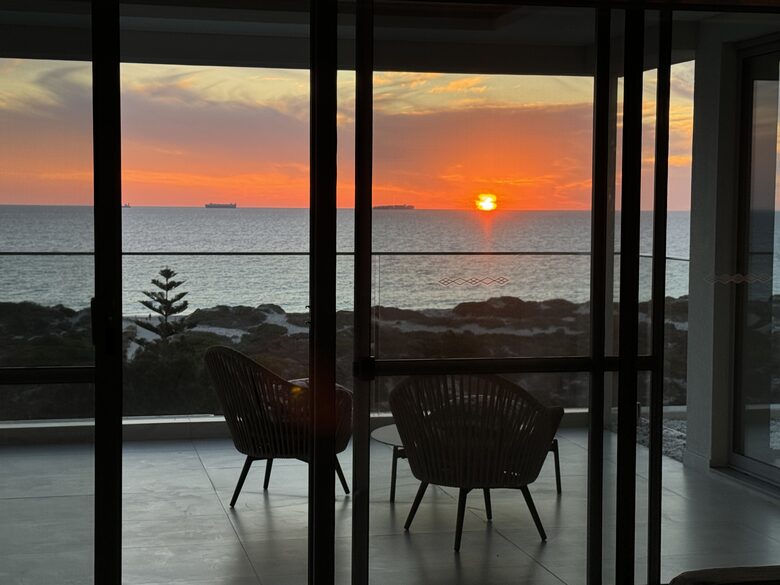 Modern Beach Front Home - Perth, Australia
