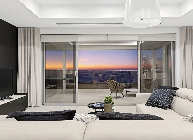 Modern Beach Front Home - Perth, Australia