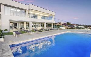 Modern Beach Front Home - Perth, Australia
