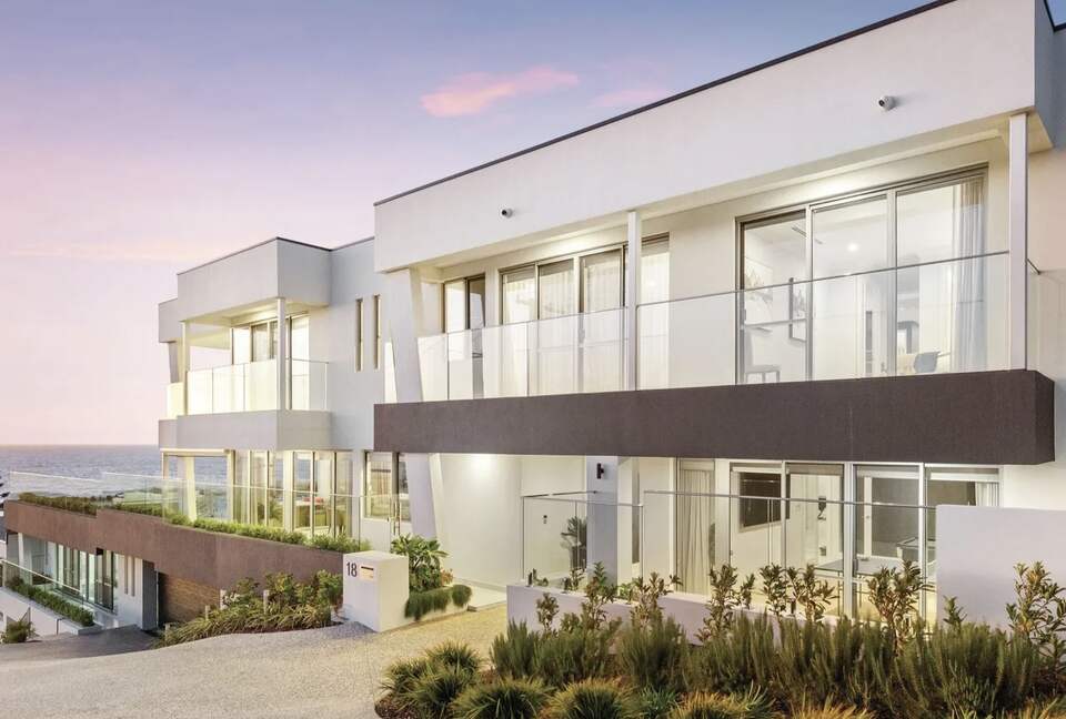 Modern Beach Front Home - Perth, Australia