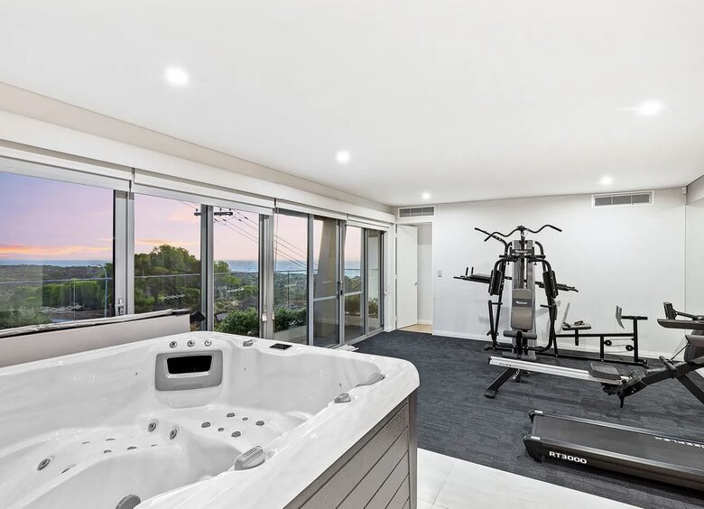 Modern Beach Front Home - Perth, Australia