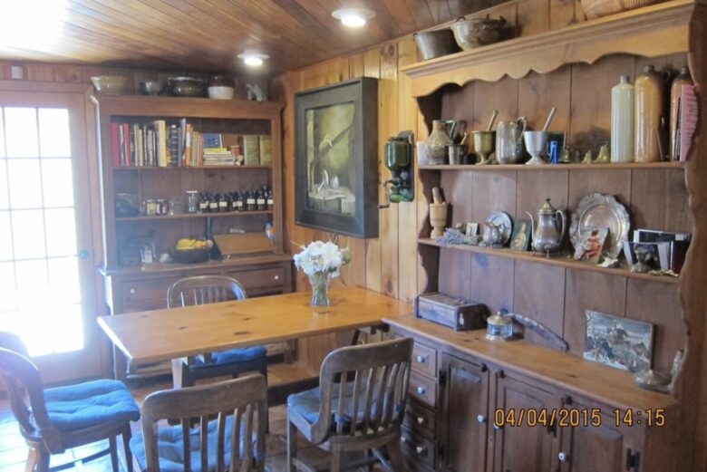 Lavender Hill Estate | Private 37 acres,1.5 hour from NYC, Heated Pool, Jacuzzi - Pine Bush, New York