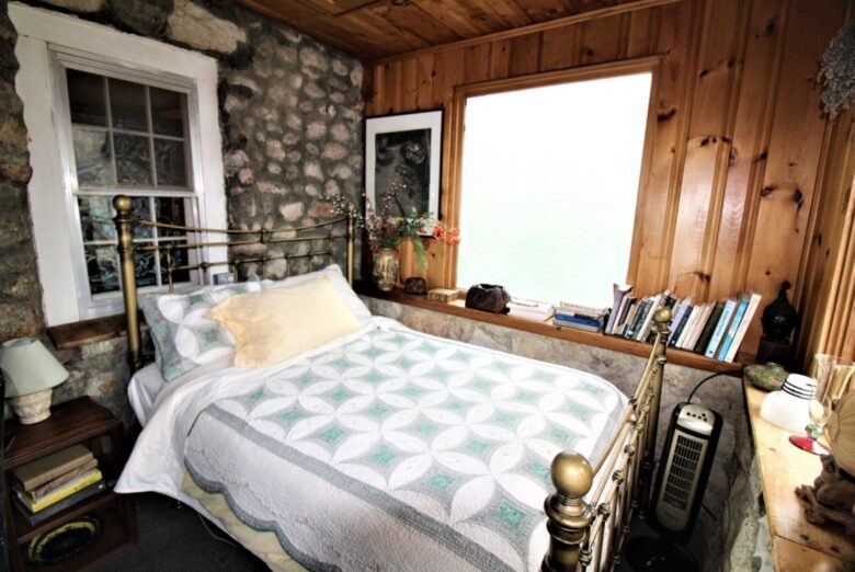 Lavender Hill Estate | Private 37 acres,1.5 hour from NYC, Heated Pool, Jacuzzi - Pine Bush, New York