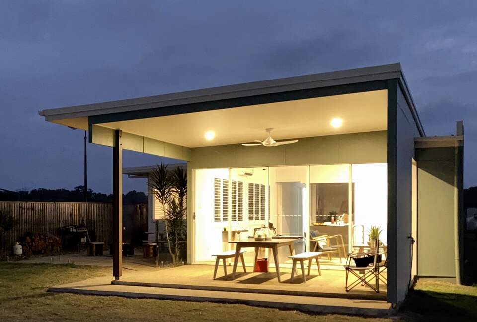Ocean View Absolute Beachfront Home - Rules Beach, Australia