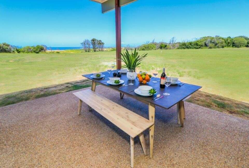 Ocean View Absolute Beachfront Home - Rules Beach, Australia