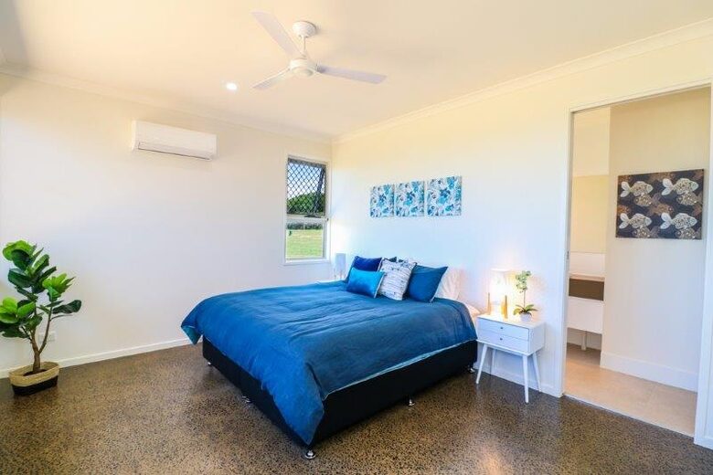 Ocean View Absolute Beachfront Home - Rules Beach, Australia