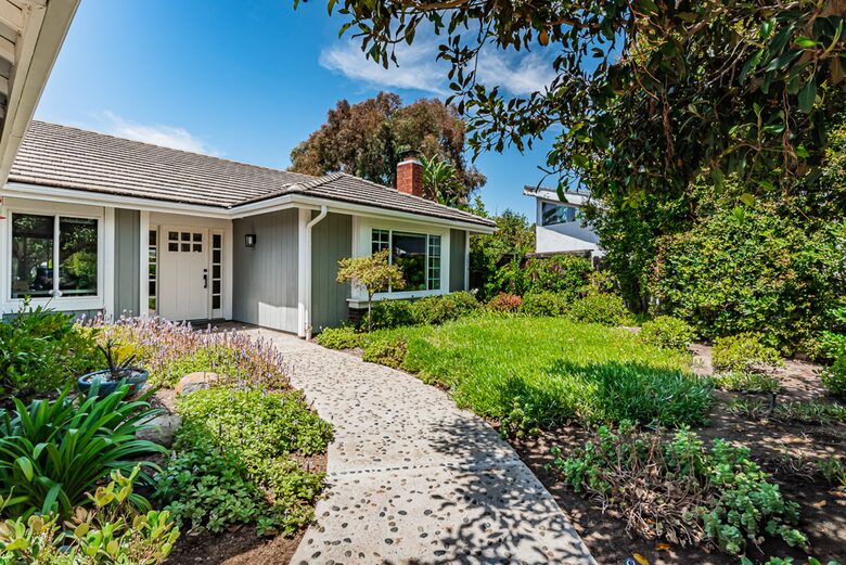 Coastal Garden Retreat - Encinitas, California
