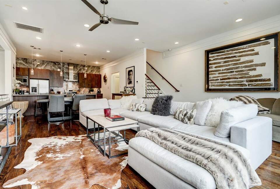 Luxury Downtown Home Walk To River + Gym - Houston, Texas