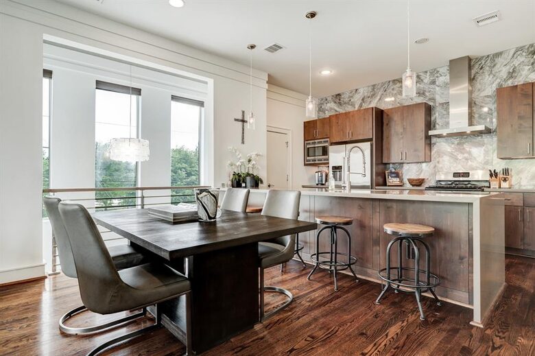 Luxury Downtown Home Walk To River + Gym - Houston, Texas