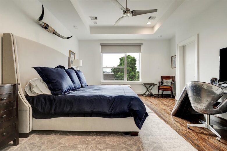 Luxury Downtown Home Walk To River + Gym - Houston, Texas
