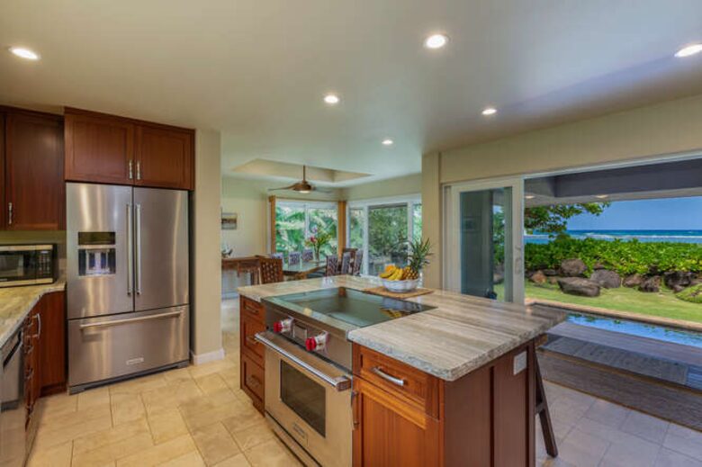 Beautiful Kaua’i Beachhouse - Anahola, Hawaii